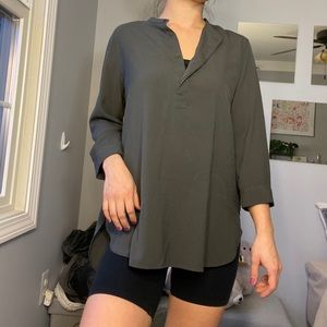 3/4 sleeve casual top from Uniqlo